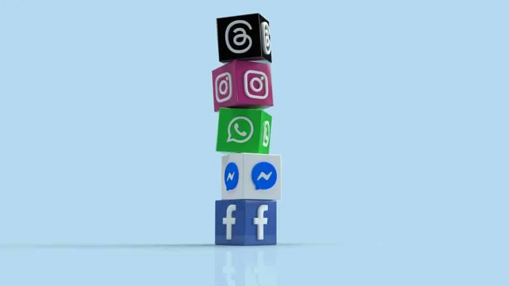Social media icons displayed on stacked cubes