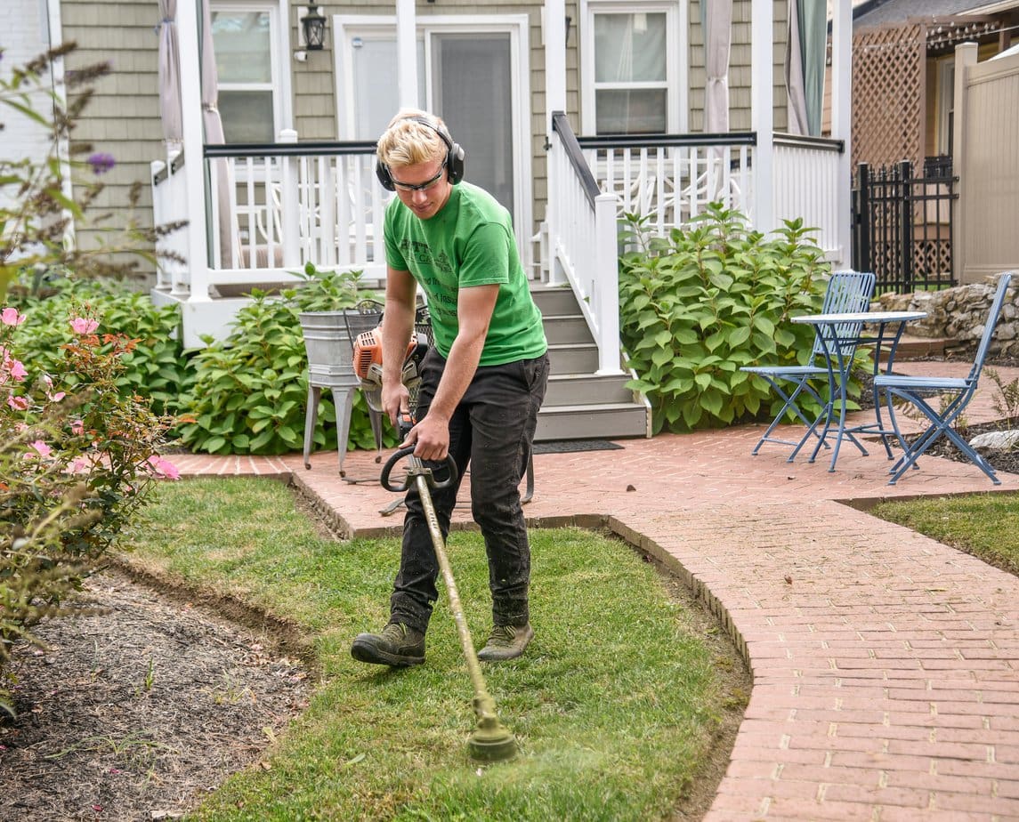 Offer Landscaping Services? Here’s How To Find New Customers