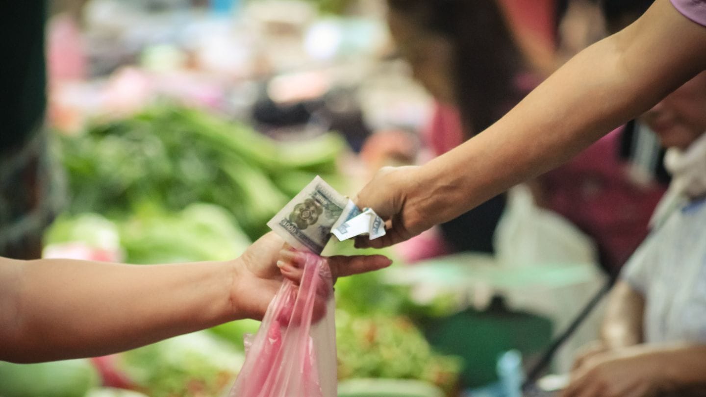 What is Personal Selling? Definition and Examples